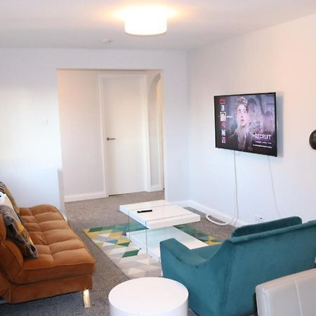 Garland Modern Apartment With Private Garden & Parking Dartford 5 Exterior photo