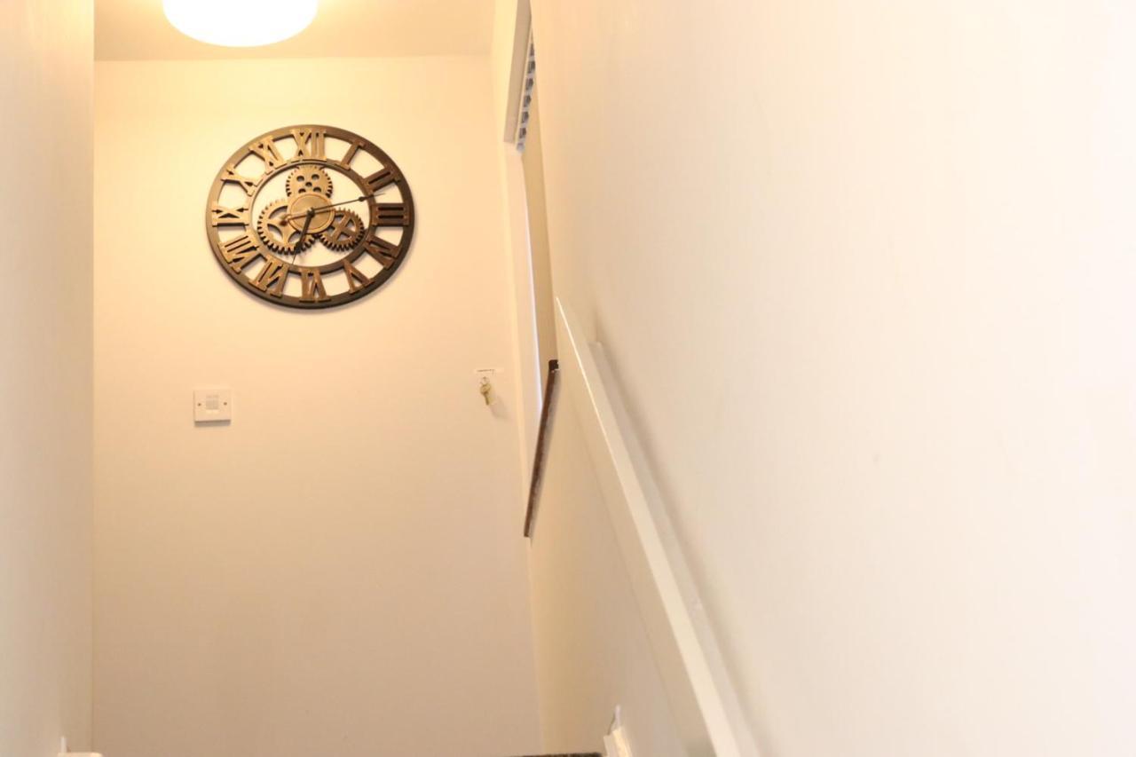 Garland Modern Apartment With Private Garden & Parking Dartford 5 Exterior photo