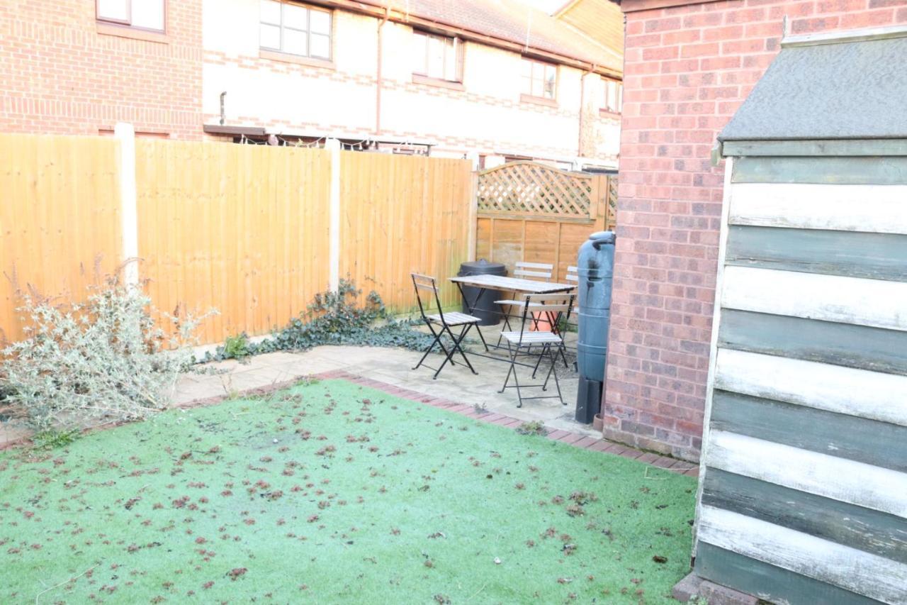 Garland Modern Apartment With Private Garden & Parking Dartford 5 Exterior photo