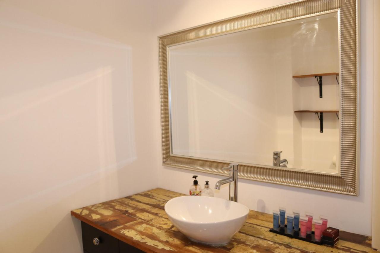 Garland Modern Apartment With Private Garden & Parking Dartford 5 Exterior photo